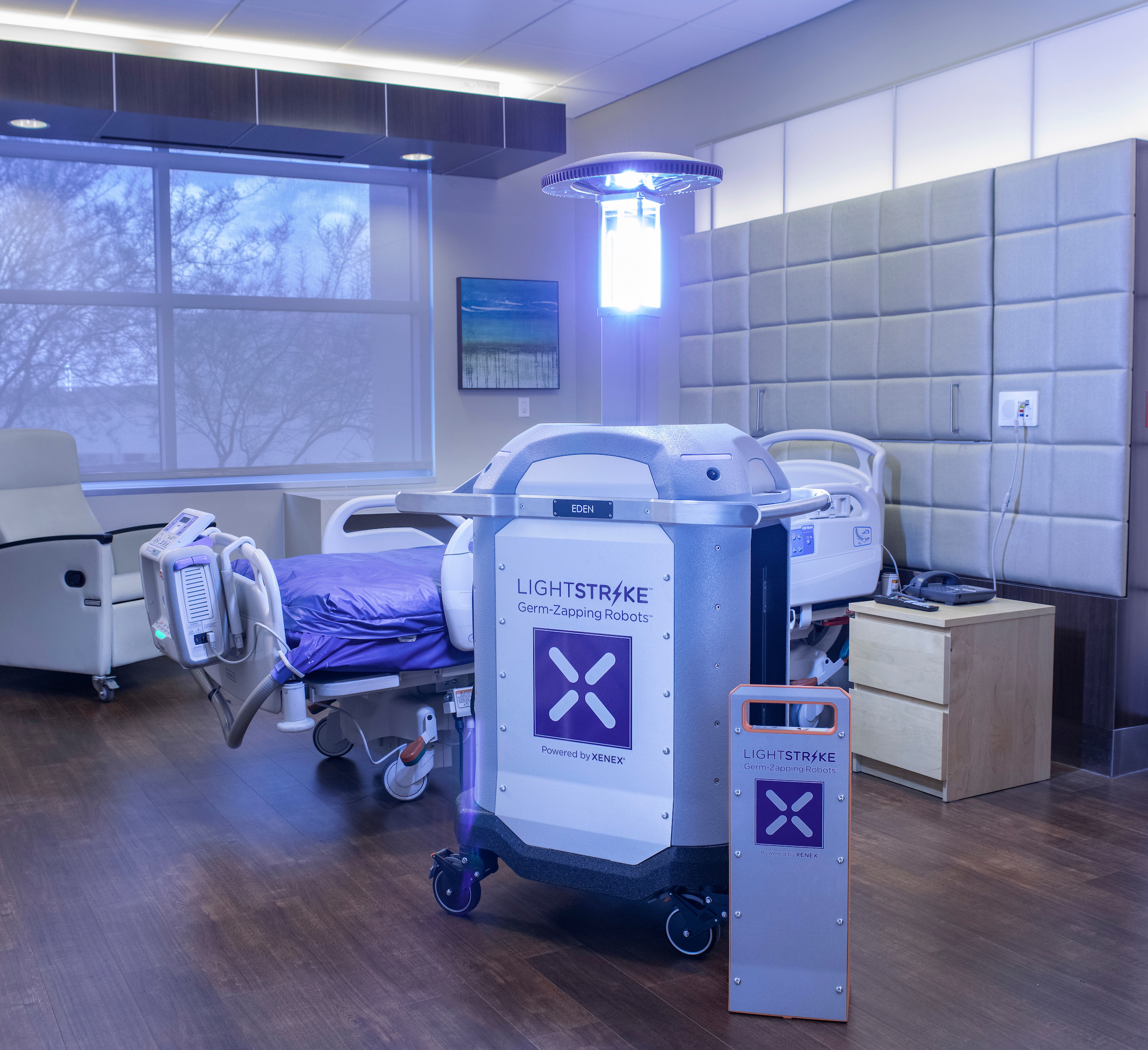 LightStrike Germ-Zapping Robots in Healthcare